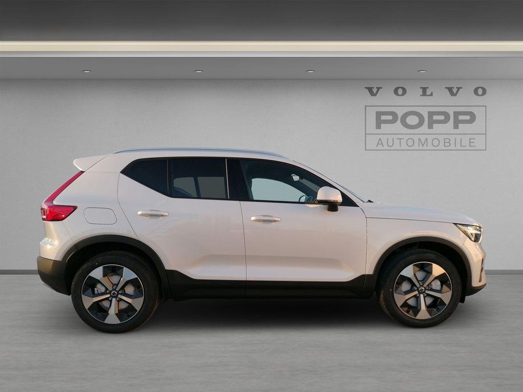 Volvo XC40 2025