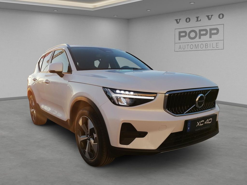 Volvo XC40 2025