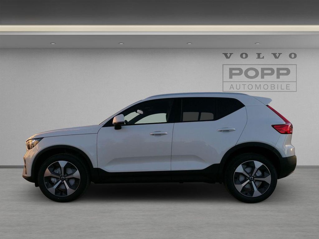 Volvo XC40 2025