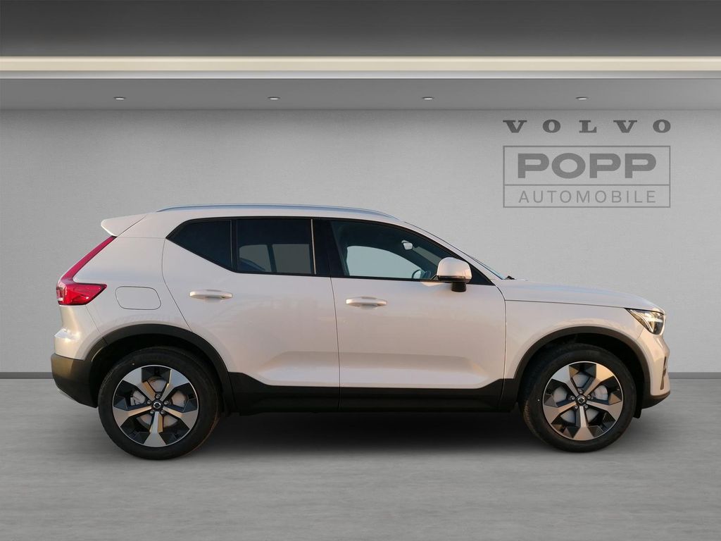 Volvo XC40 2025