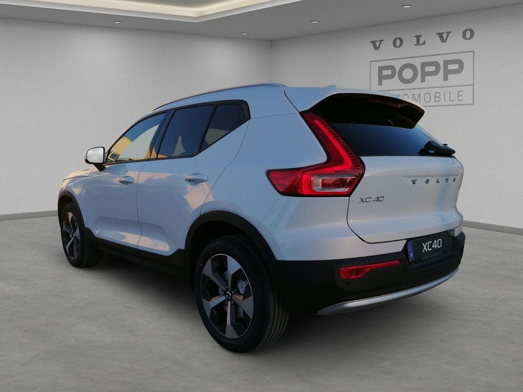 Volvo XC40 2025