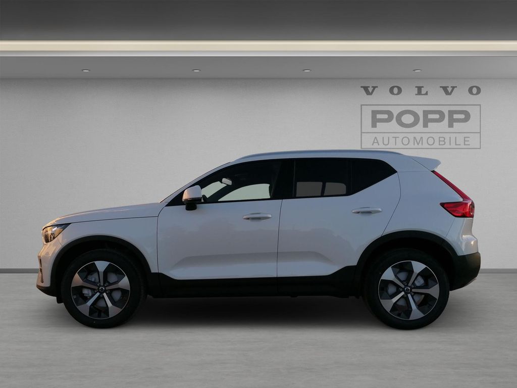 Volvo XC40 2025