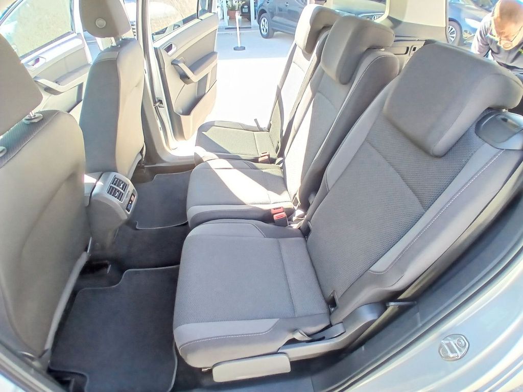 Volkswagen Touran 2021