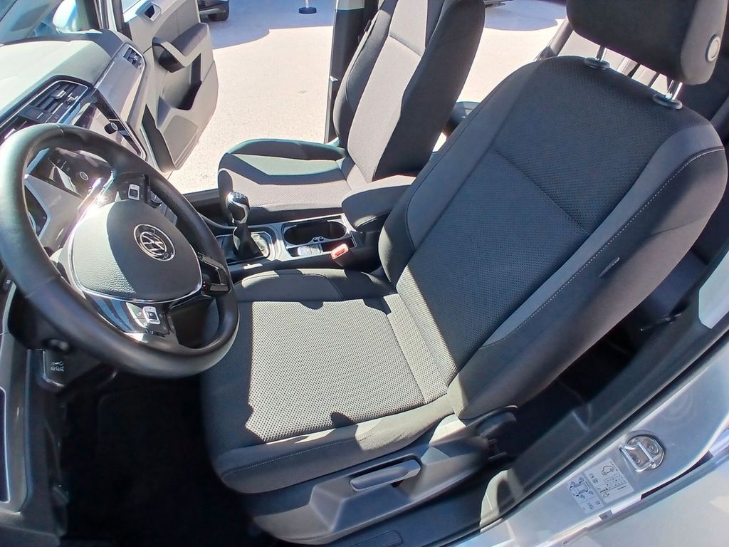 Volkswagen Touran 2021