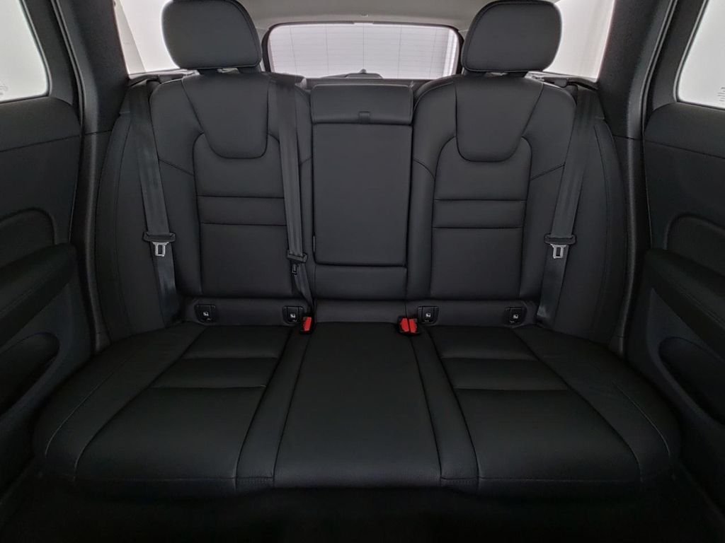 Volvo V60 Cross Country 2023