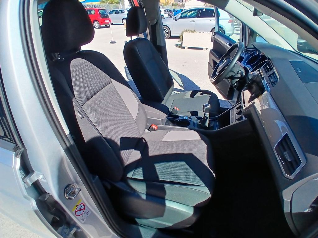 Volkswagen Touran 2021