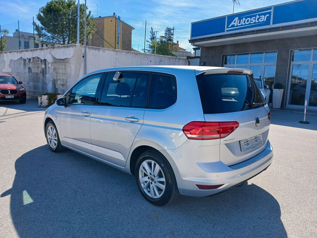 Volkswagen Touran 2021
