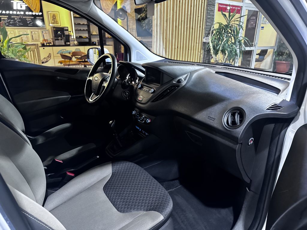 Ford Tourneo Courier 2020