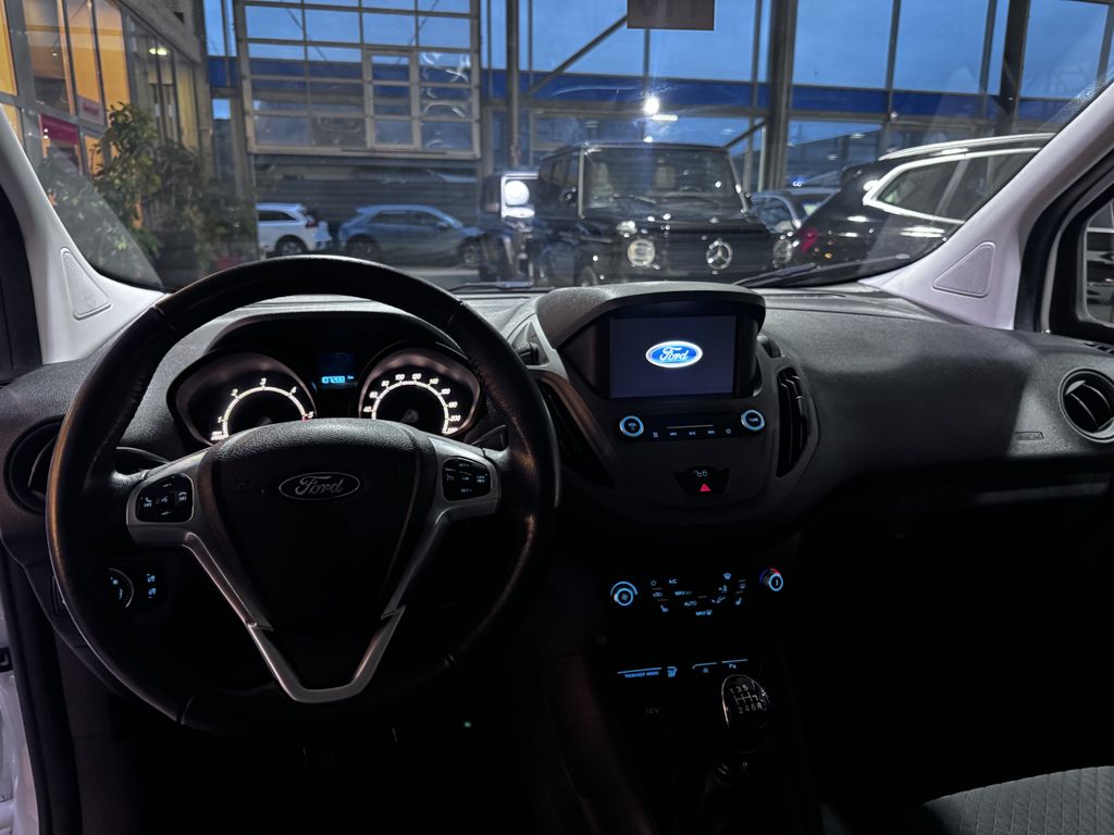 Ford Tourneo Courier 2020