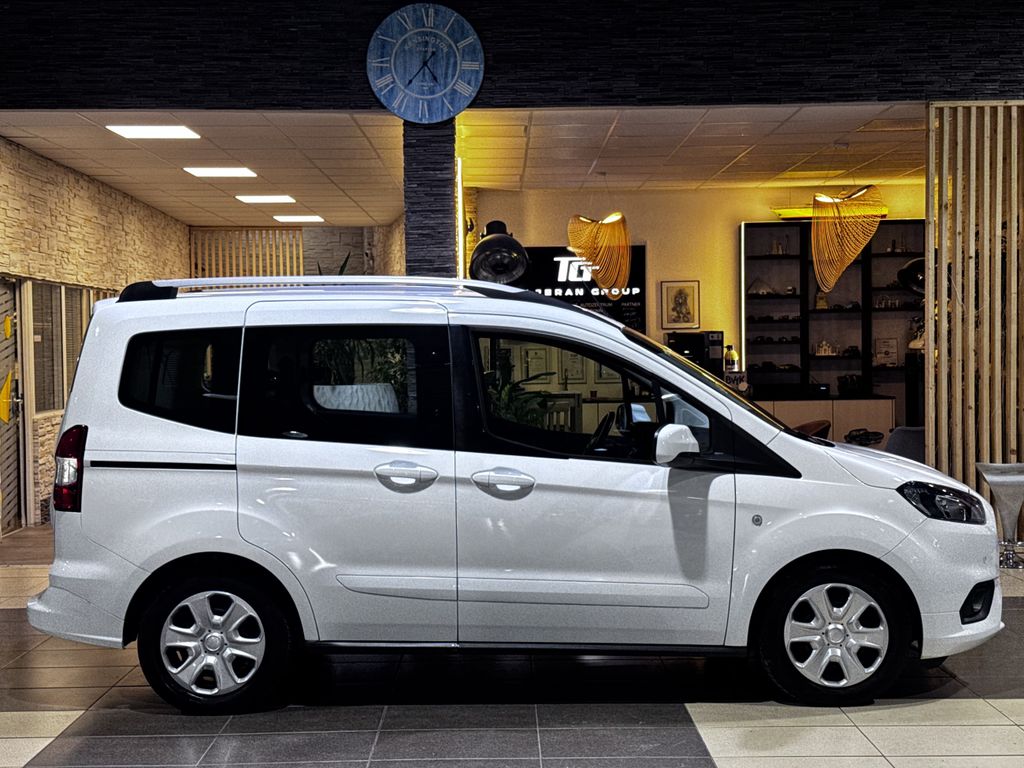 Ford Tourneo Courier 2020