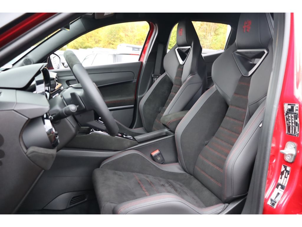 Alfa Romeo Junior 2025