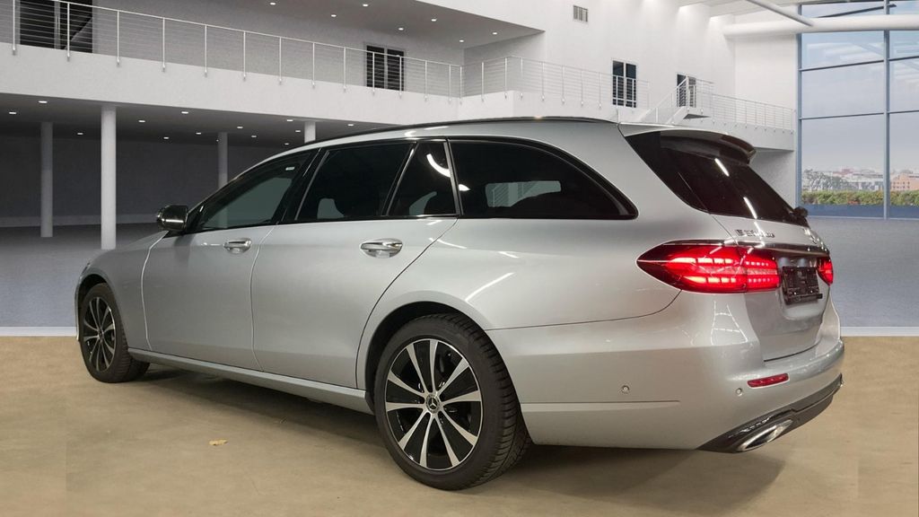 Mercedes-Benz E 300 2022