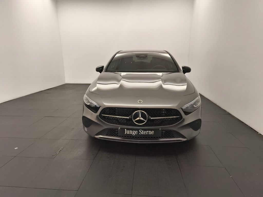 Mercedes-Benz A 200 2025