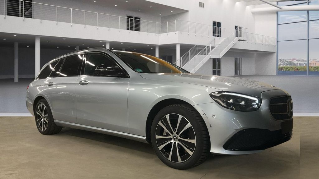 Mercedes-Benz E 300 2022