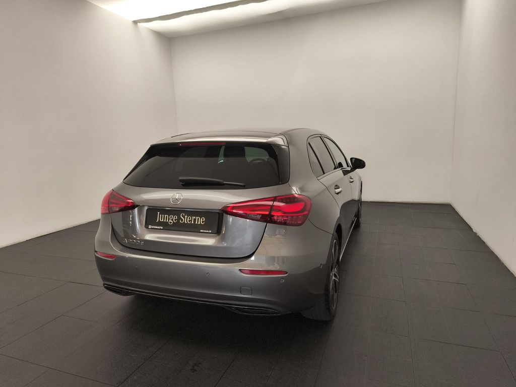 Mercedes-Benz A 200 2025