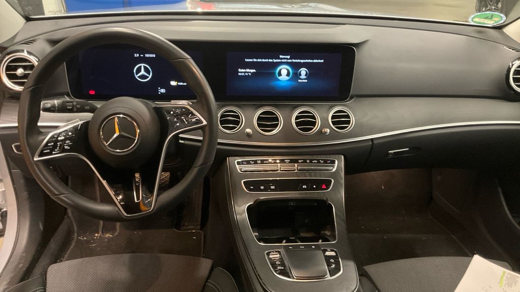 Mercedes-Benz E 300 2022