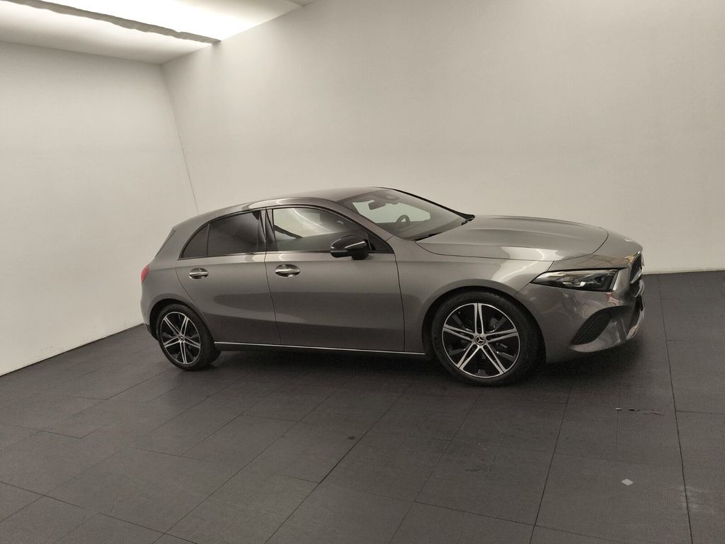 Mercedes-Benz A 200 2025