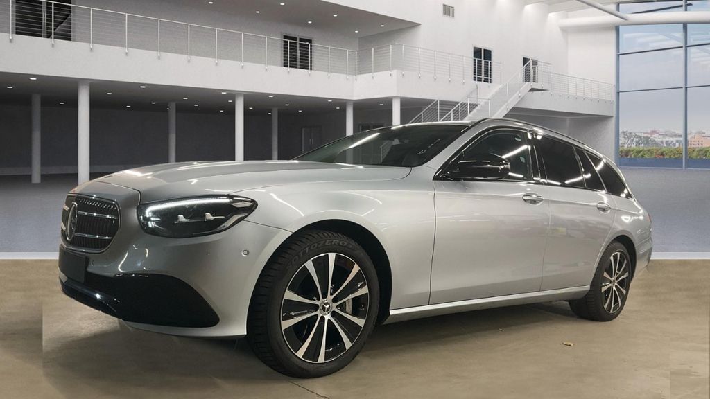 Mercedes-Benz E 300 2022