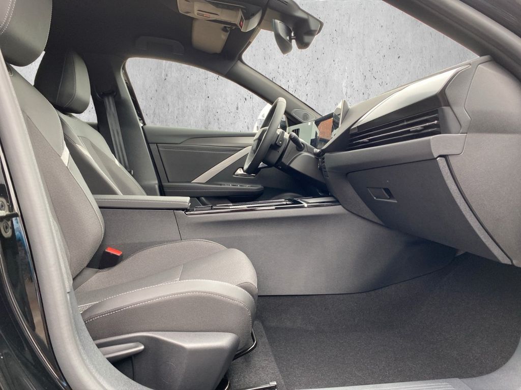Opel Astra 2025