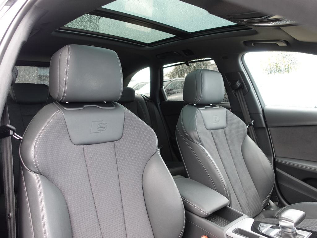Audi A4 2023