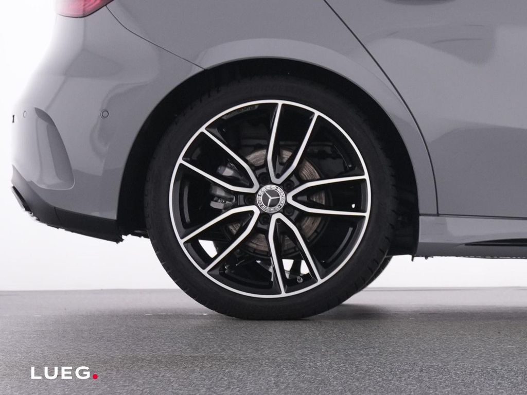 Mercedes-Benz A 180 2025