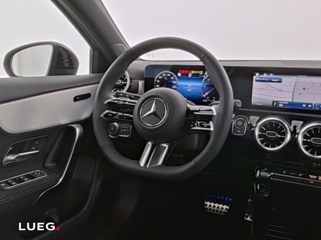 Mercedes-Benz A 180 2025