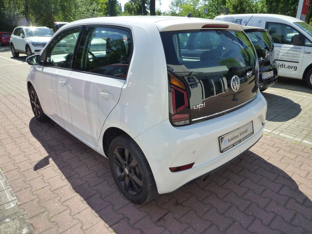 Volkswagen up! 2018