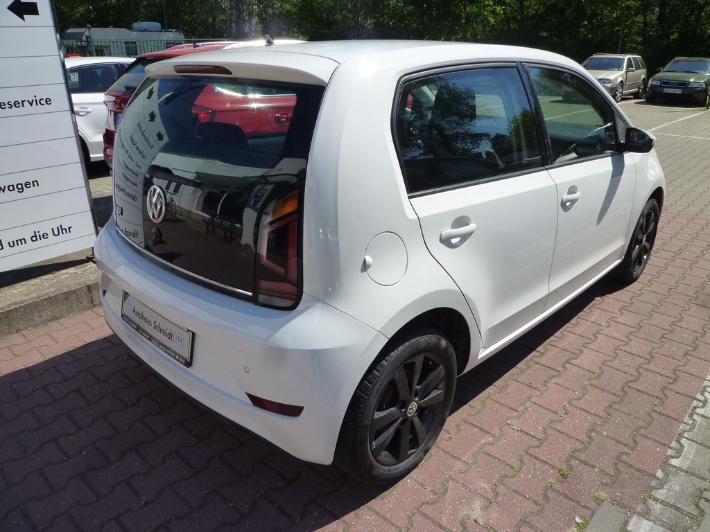 Volkswagen up! 2018