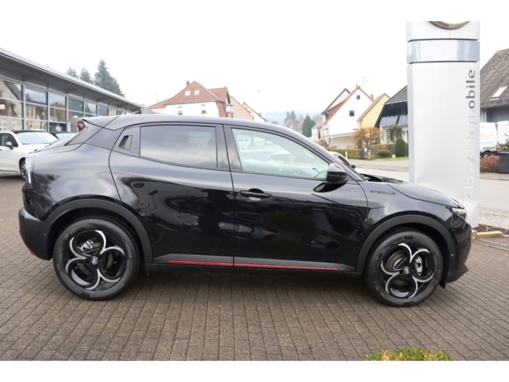 Alfa Romeo Junior 2025