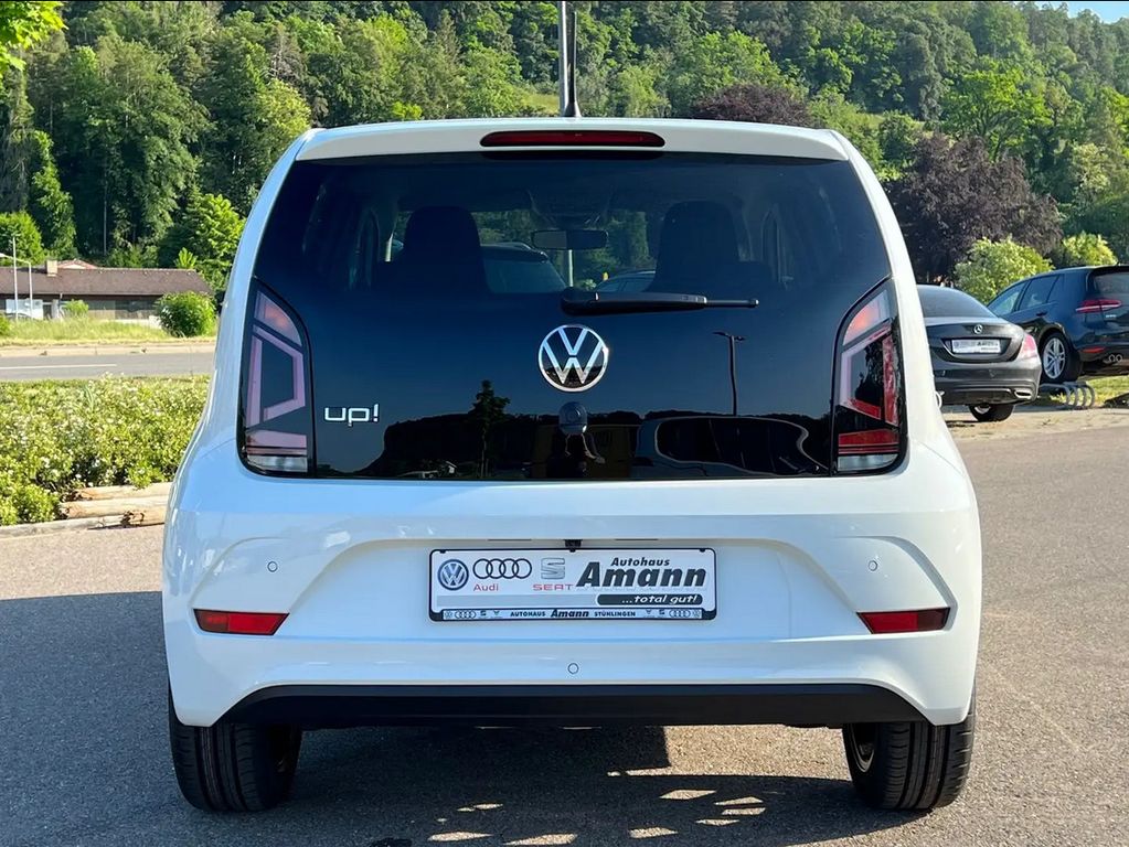Volkswagen up! 2023