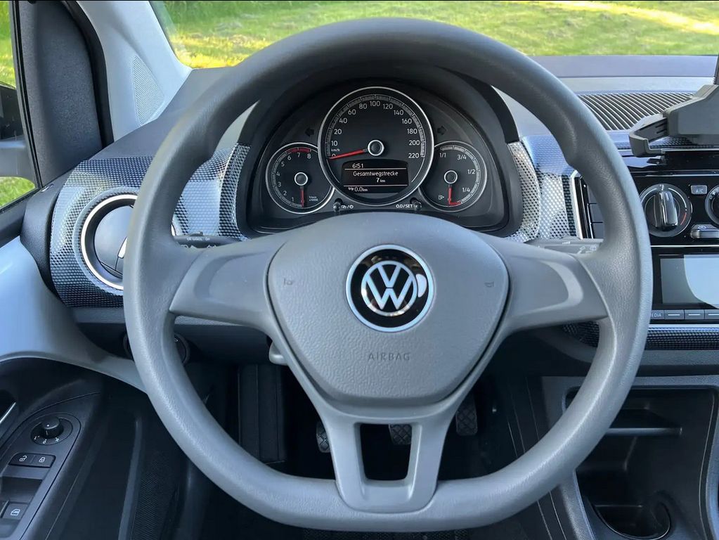 Volkswagen up! 2023
