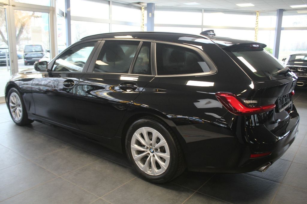 BMW 318 2020