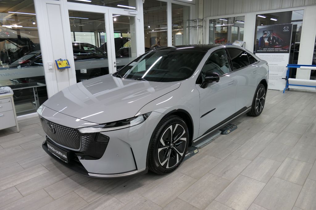 Mazda 6e