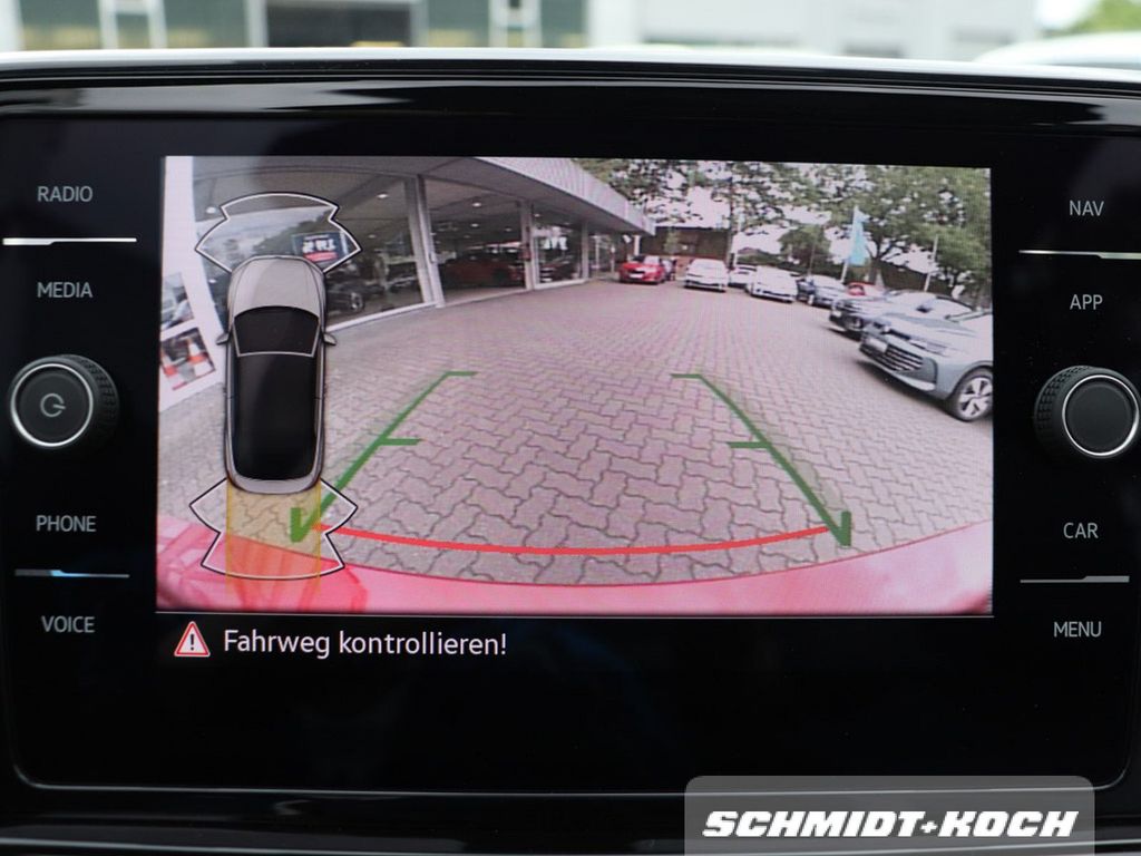 Volkswagen T-Roc 2023