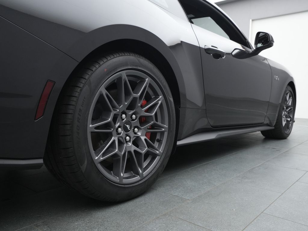 Ford Mustang 2025