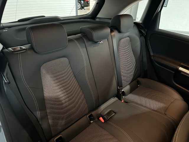 Mercedes-Benz B 250 2024