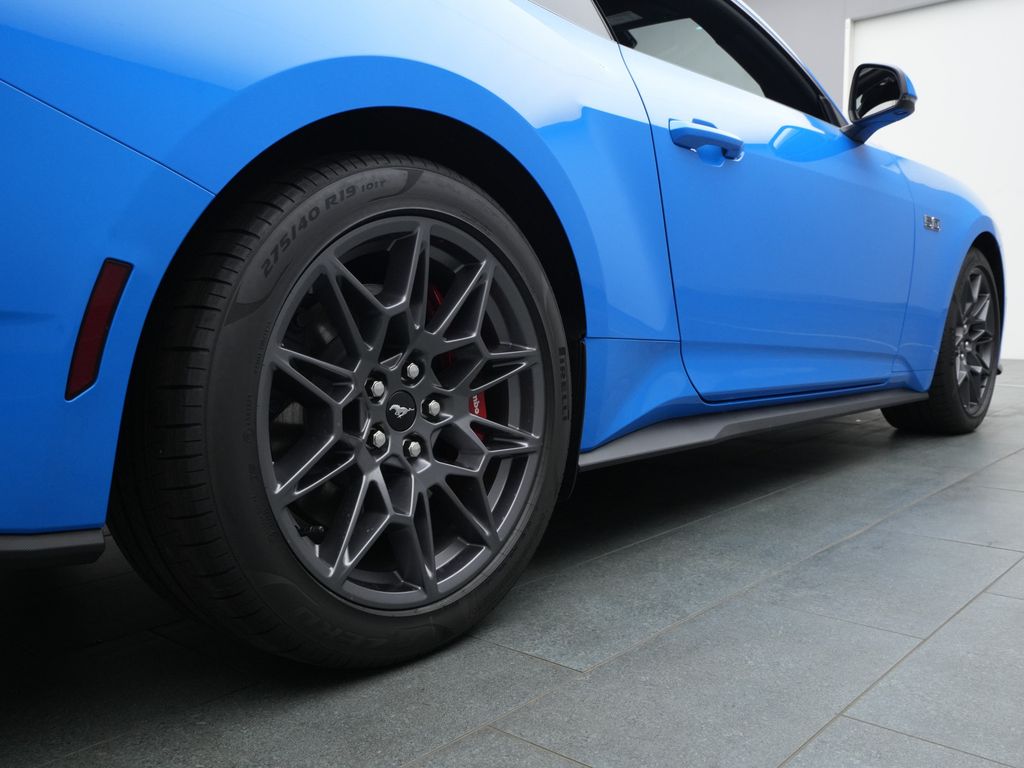 Ford Mustang 2025