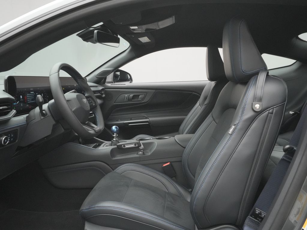 Ford Mustang 2024