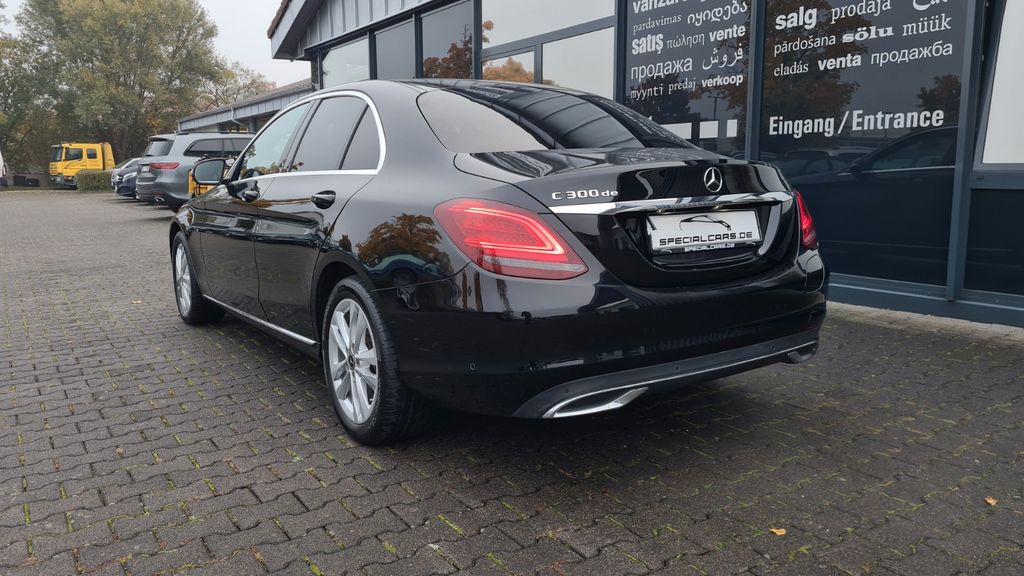Mercedes-Benz C 300 2021