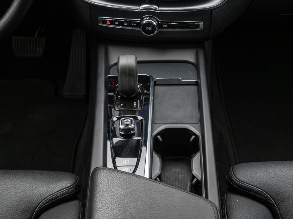 Volvo XC60 2022