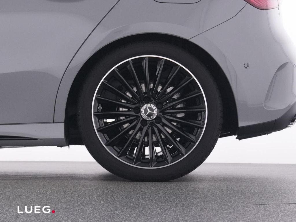 Mercedes-Benz A 180 2025