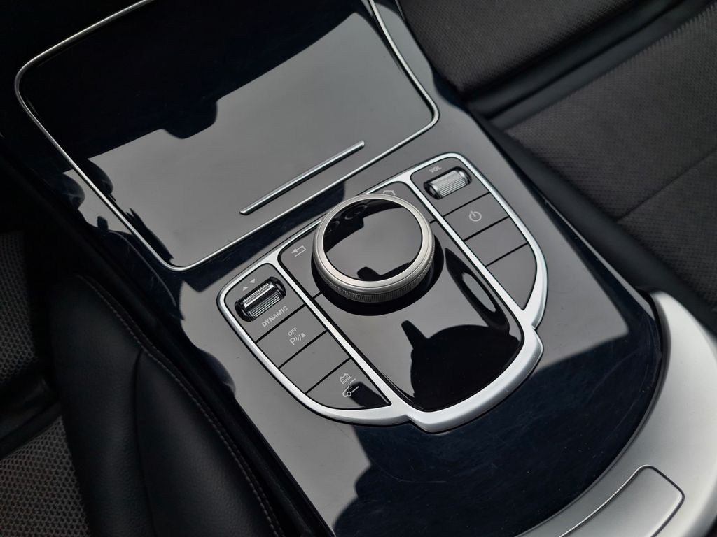 Mercedes-Benz C 300 2021