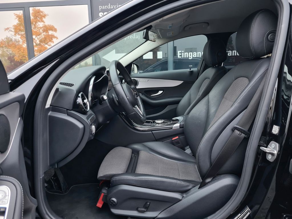 Mercedes-Benz C 300 2021