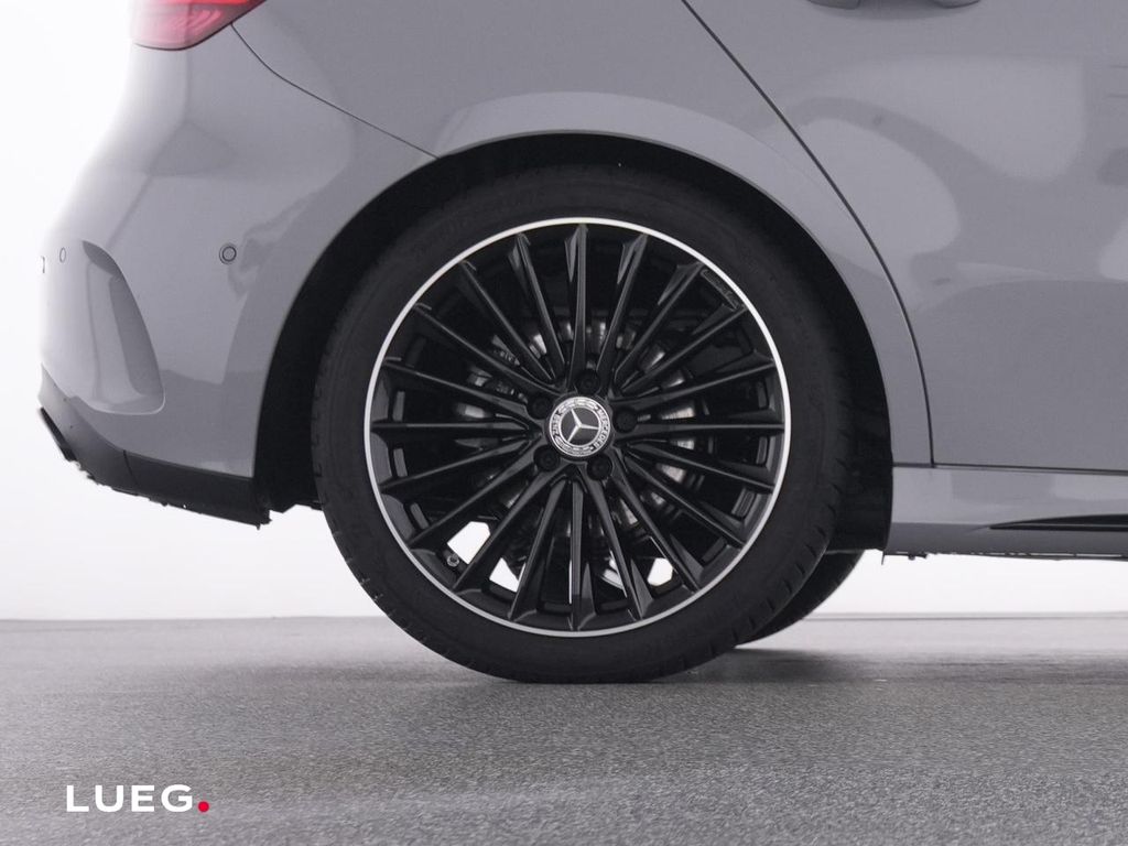Mercedes-Benz A 180 2025