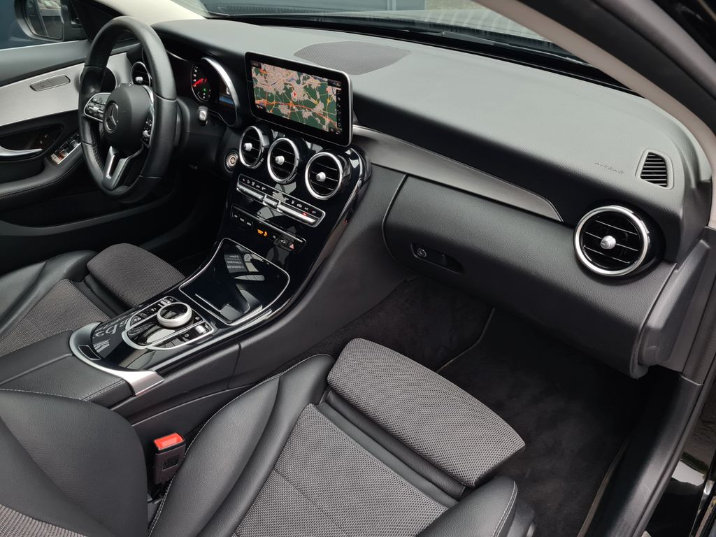Mercedes-Benz C 300 2021