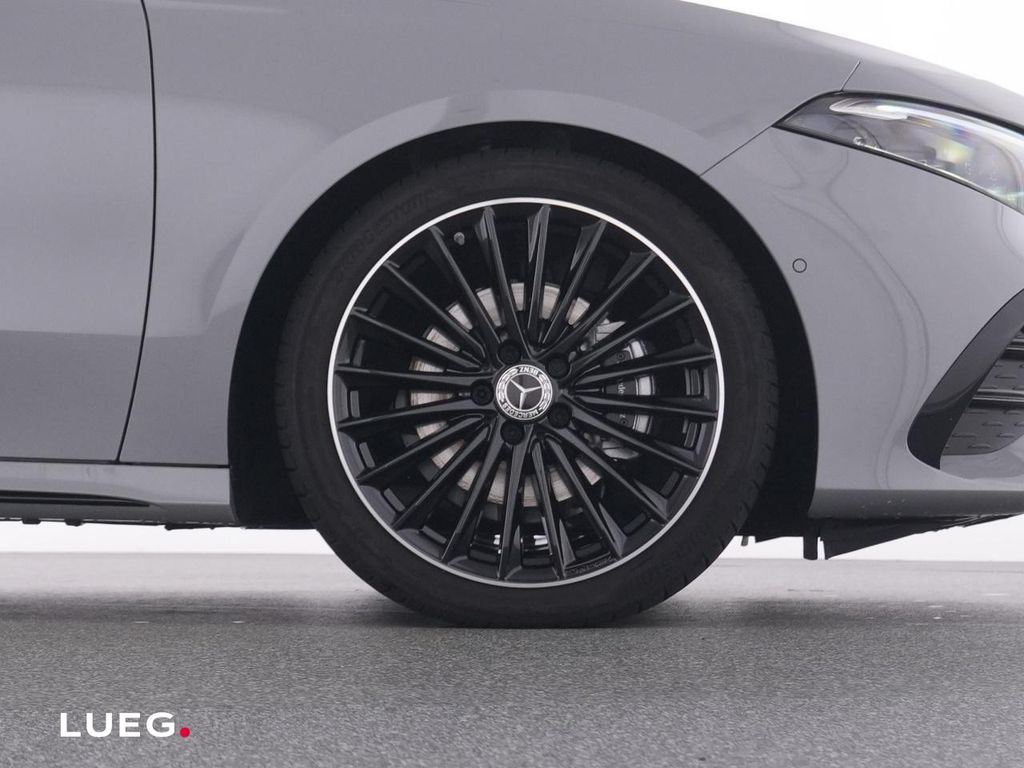 Mercedes-Benz A 180 2025