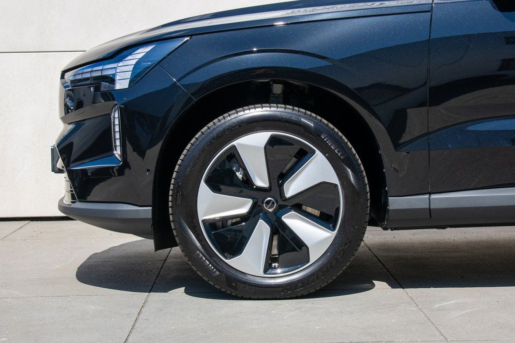 Volvo EX90 2025