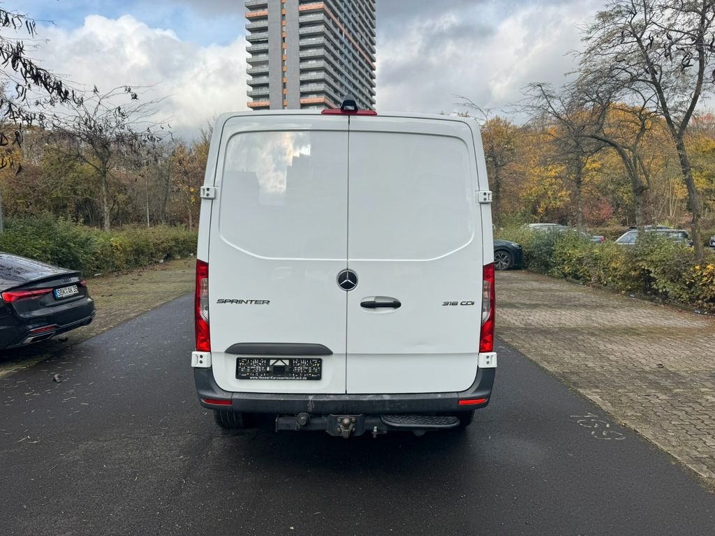 Mercedes-Benz Sprinter 2025