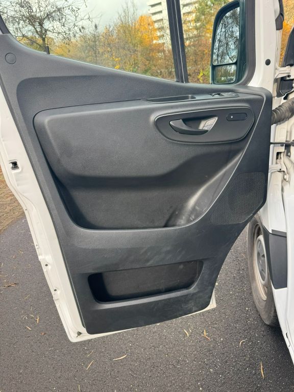 Mercedes-Benz Sprinter 2025