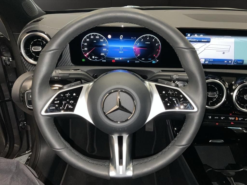 Mercedes-Benz CLA 180 2025